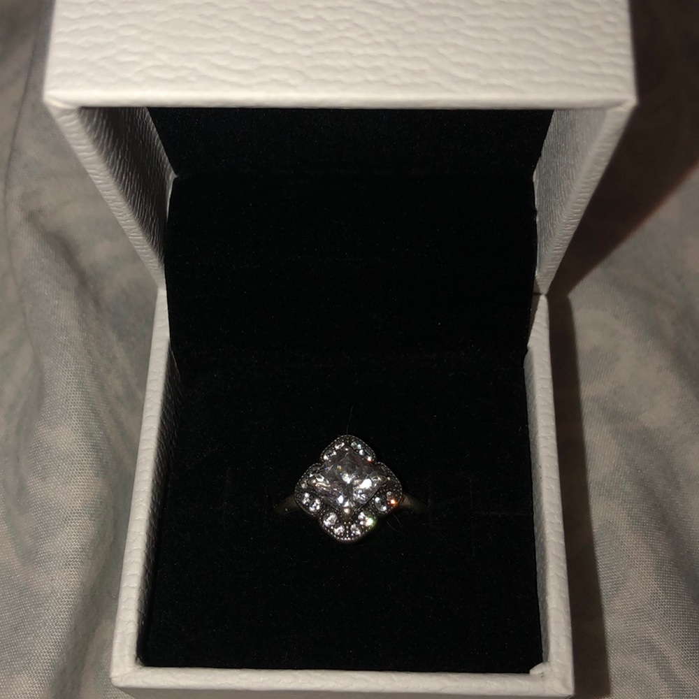 Pandora ring